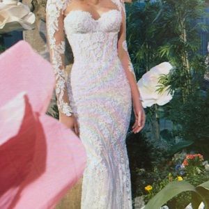 Galia Lahav Gala G-305 Brand New. Never Worn. Not altered. Size 42.